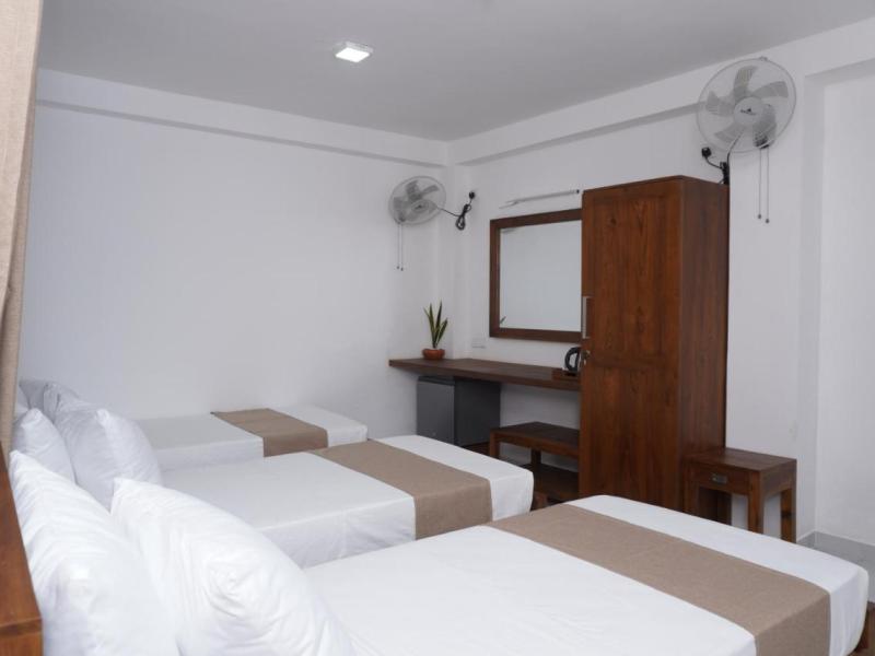 Surf Una Beach Hotel