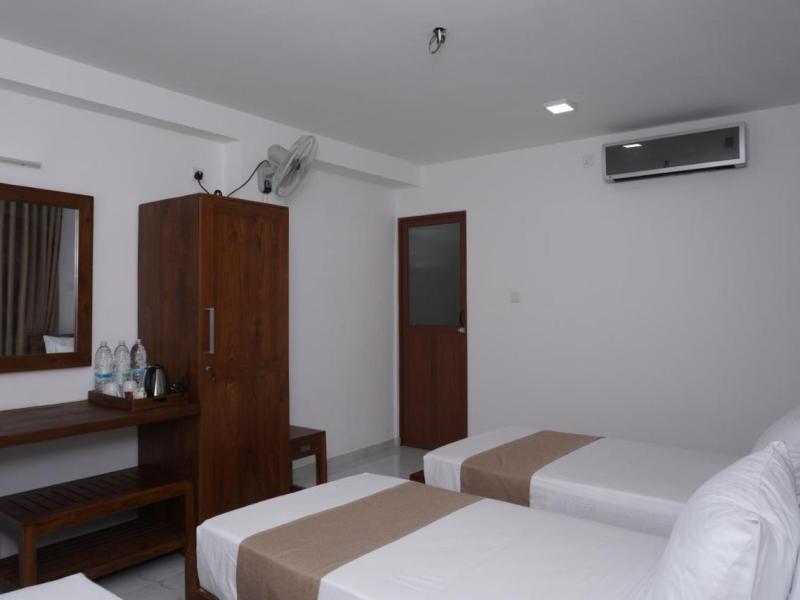 Surf Una Beach Hotel