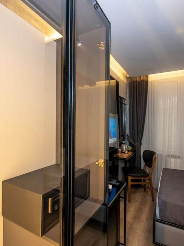 Continental Airport Hotel