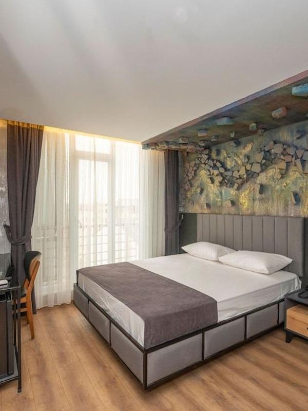 Continental Airport Hotel