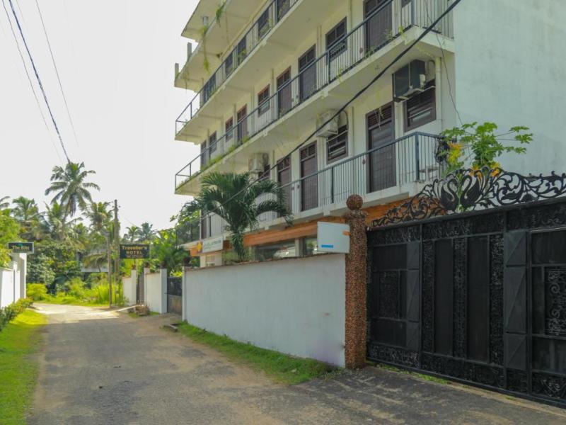 Travellers Hotel Hikkaduwa