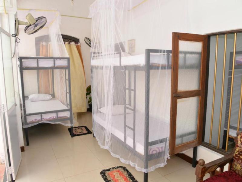 Travellers Hotel Hikkaduwa