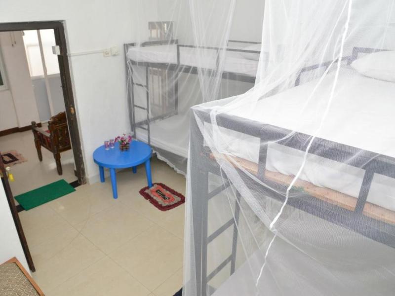 Travellers Hotel Hikkaduwa