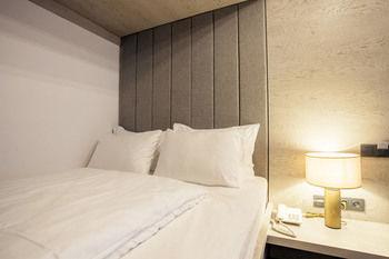 Nabu Hotel