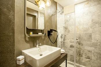 Nabu Hotel