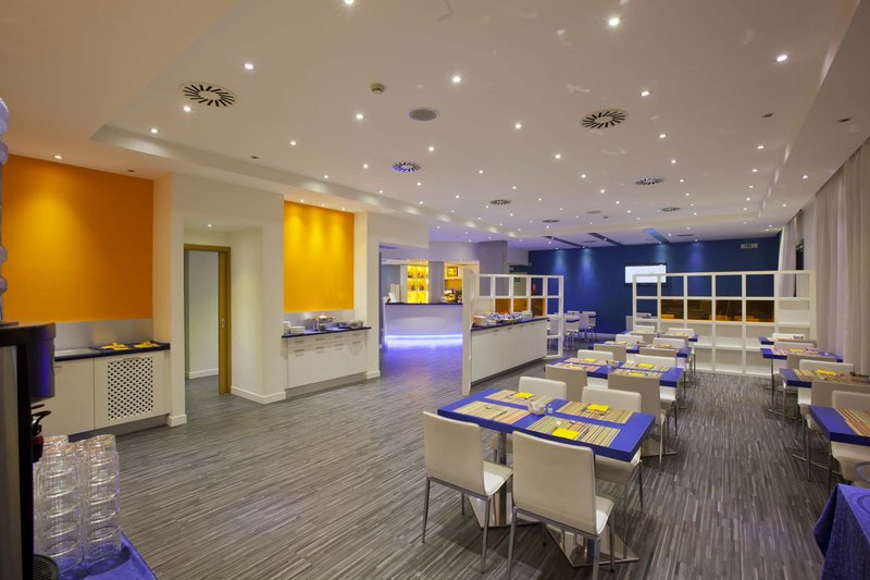 Holiday Inn Express Rome - East