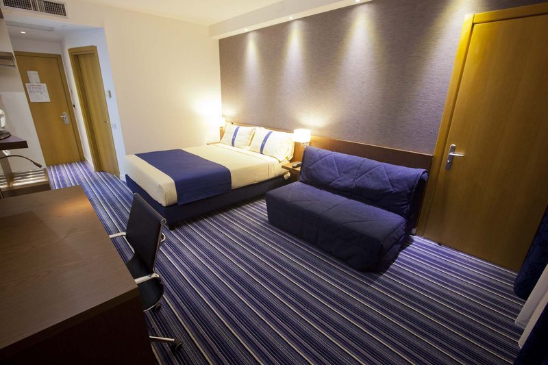 Holiday Inn Express Rome - East