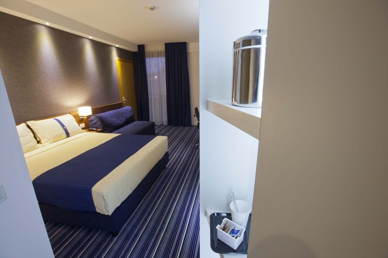 Holiday Inn Express Rome - East