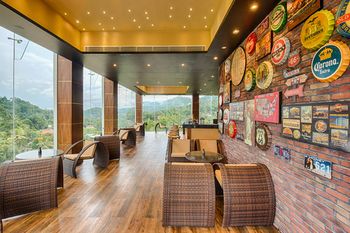 Отель The Golden Crown Hotel Шри-Ланка, Канди, фото 83