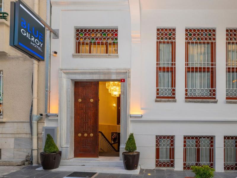 Blue Gilroy Hotel