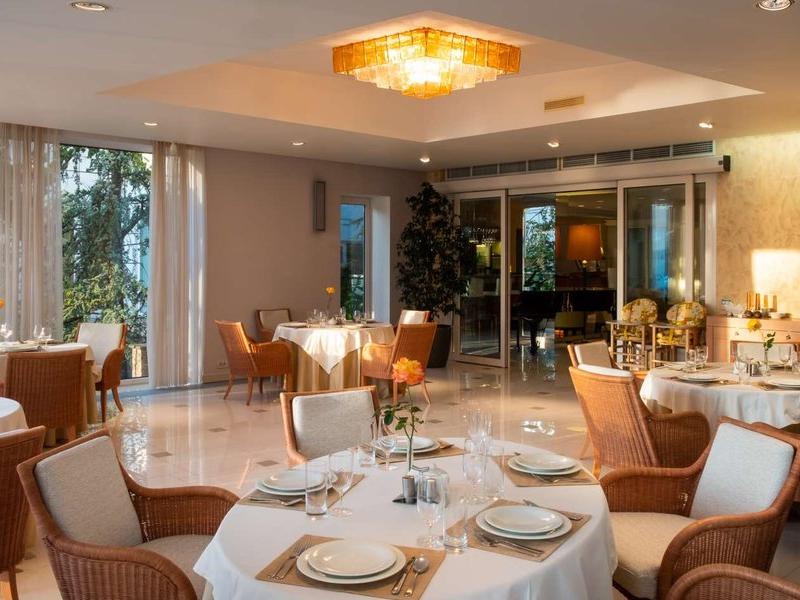 Отель Ревиталь Парк