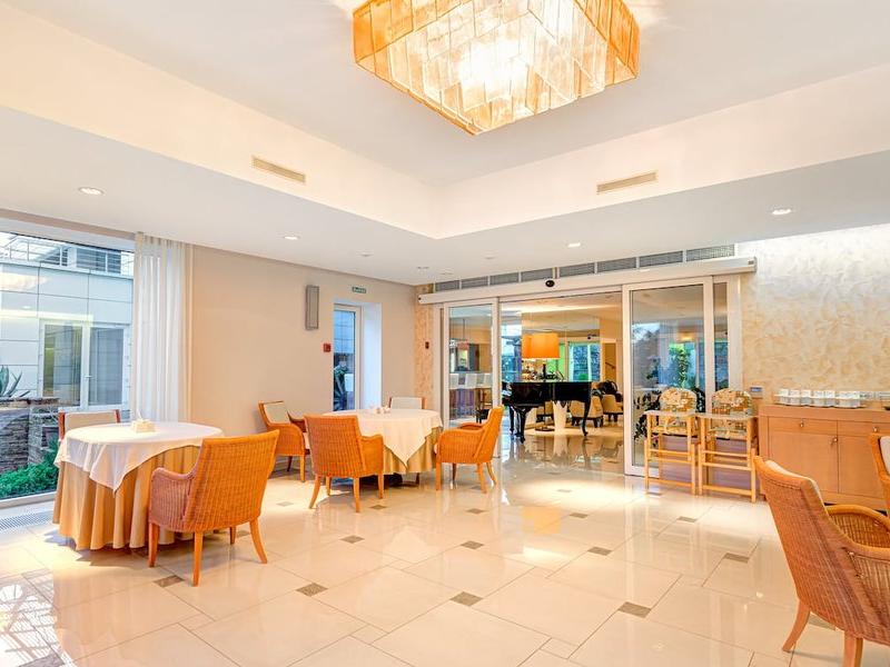 Отель Ревиталь Парк