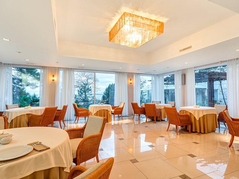 Отель Ревиталь Парк