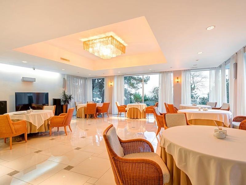 Отель Ревиталь Парк