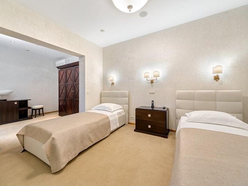 Отель Ревиталь Парк