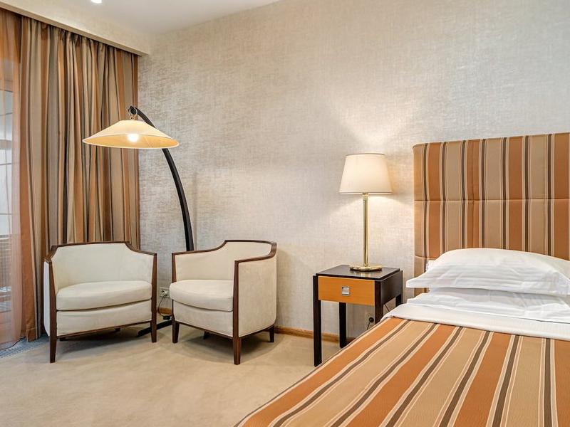 Отель Ревиталь Парк