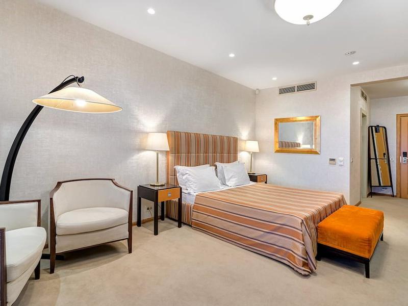 Отель Ревиталь Парк