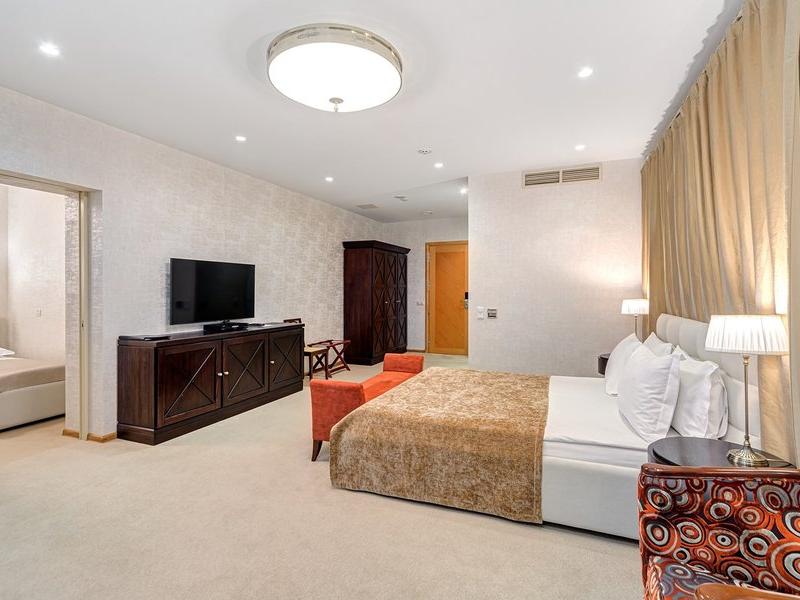 Отель Ревиталь Парк