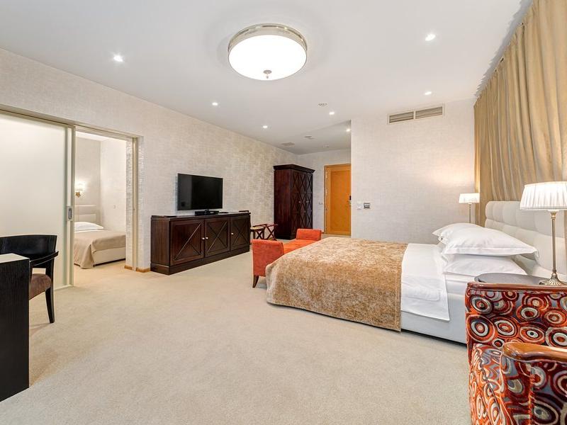 Отель Ревиталь Парк