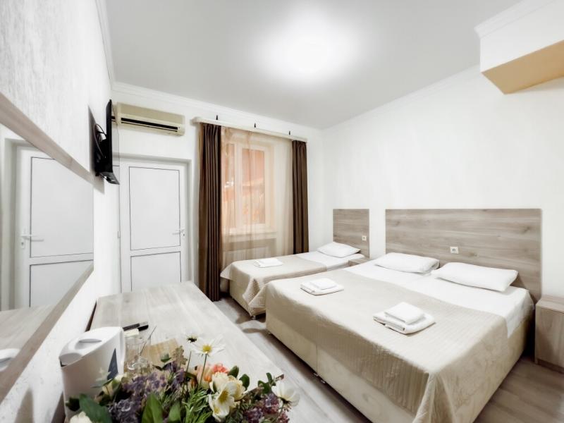 Грант-2 (Grant Hotel)