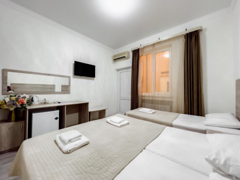 Грант-2 (Grant Hotel)