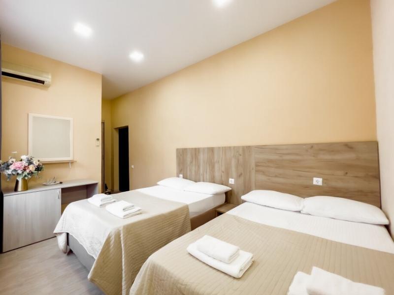 Грант-2 (Grant Hotel)