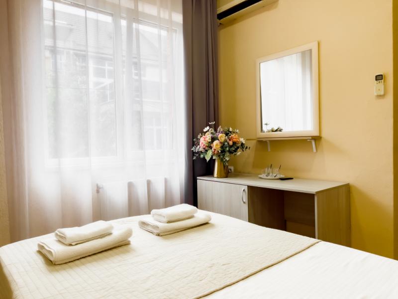 Грант-2 (Grant Hotel)