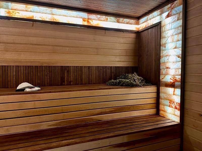 Manresa Resort Hotel