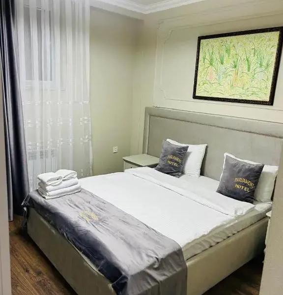 Parliament Hotel & Restaurant