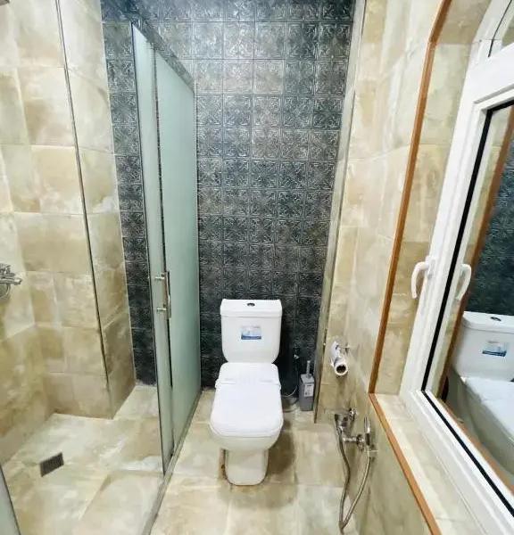 Parliament Hotel & Restaurant