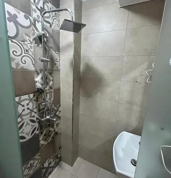 Parliament Hotel & Restaurant