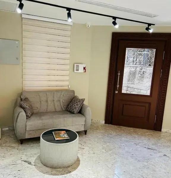 Parliament Hotel & Restaurant