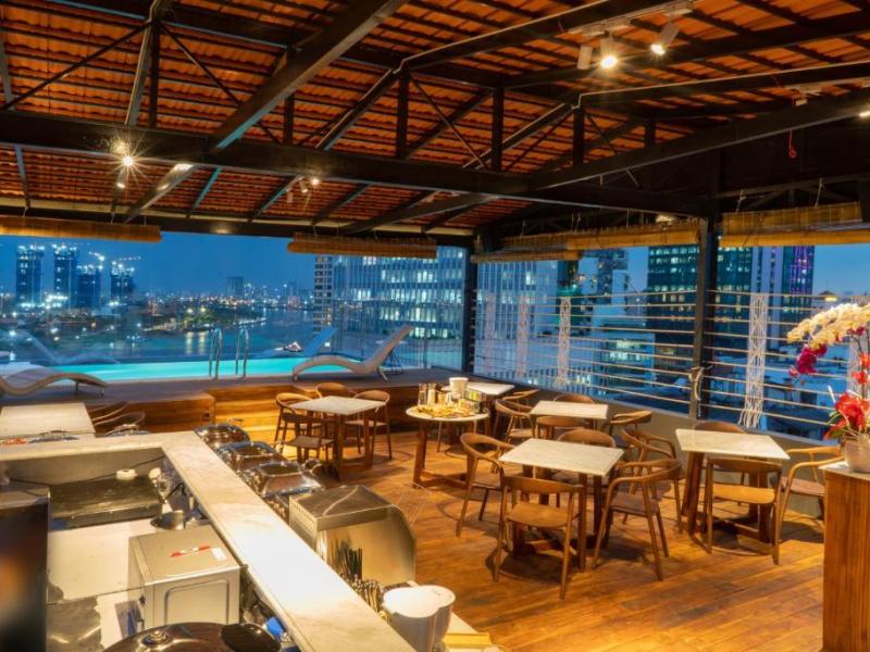 Sky Gem Hotel Central