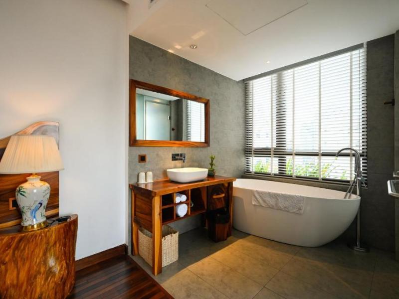 Sky Gem Hotel Central