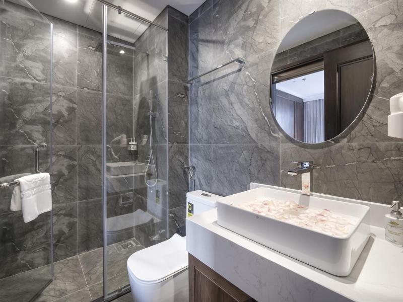 Golden Lotus Luxury Hotel Da Nang