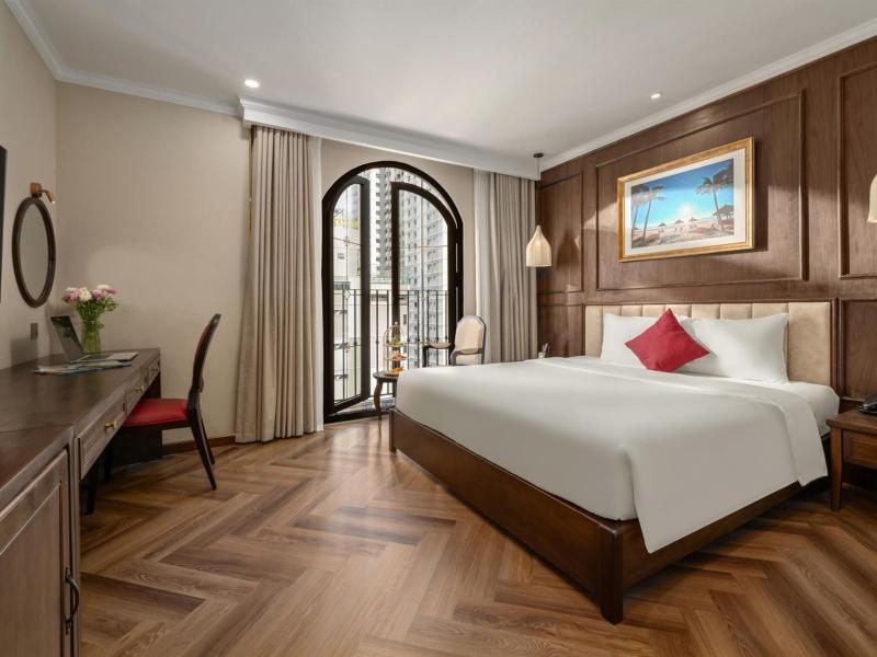 Golden Lotus Luxury Hotel Da Nang