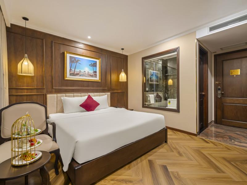 Golden Lotus Luxury Hotel Da Nang