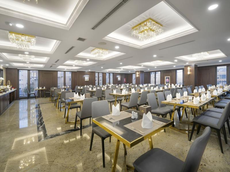 Golden Lotus Luxury Hotel Da Nang