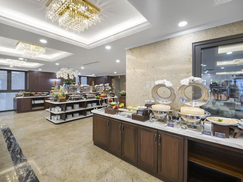 Golden Lotus Luxury Hotel Da Nang