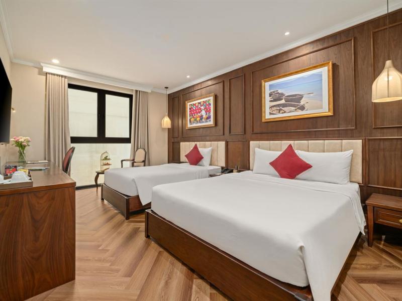 Golden Lotus Luxury Hotel Da Nang