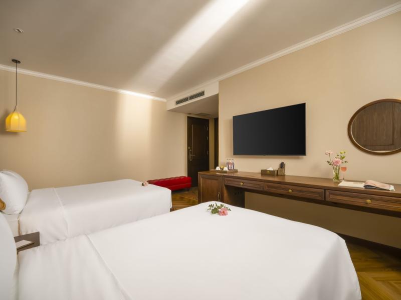 Golden Lotus Luxury Hotel Da Nang