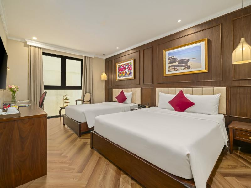 Golden Lotus Luxury Hotel Da Nang
