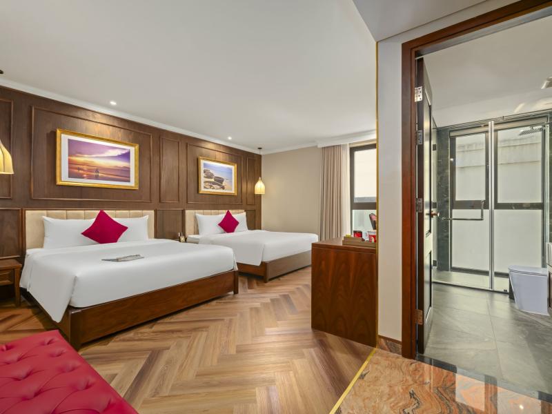 Golden Lotus Luxury Hotel Da Nang