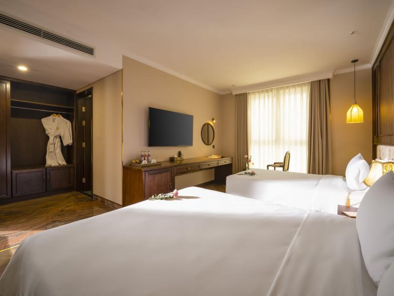 Golden Lotus Luxury Hotel Da Nang