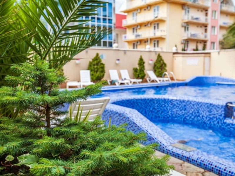 Каскад (ул. Станиславского, д. 26)