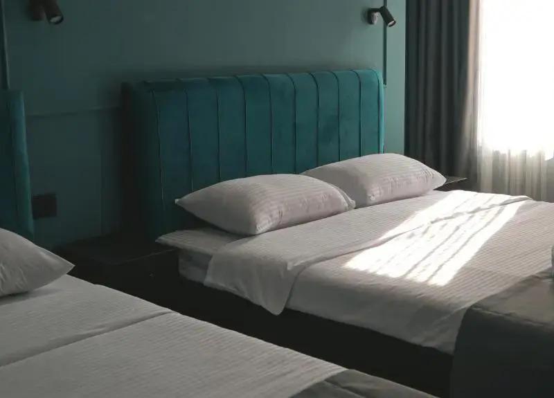 Rose Hotel