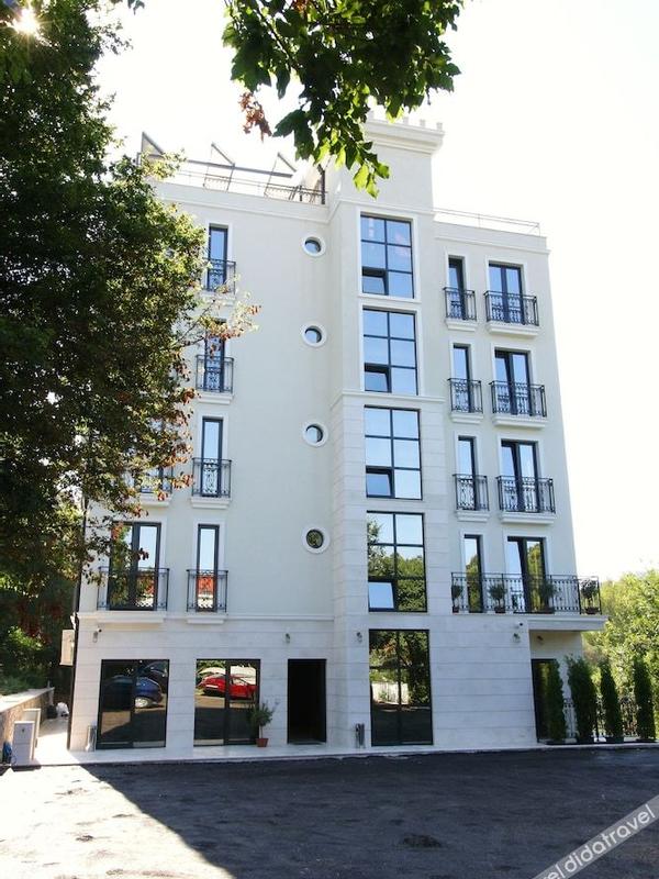 Hotel Plaza Lucice