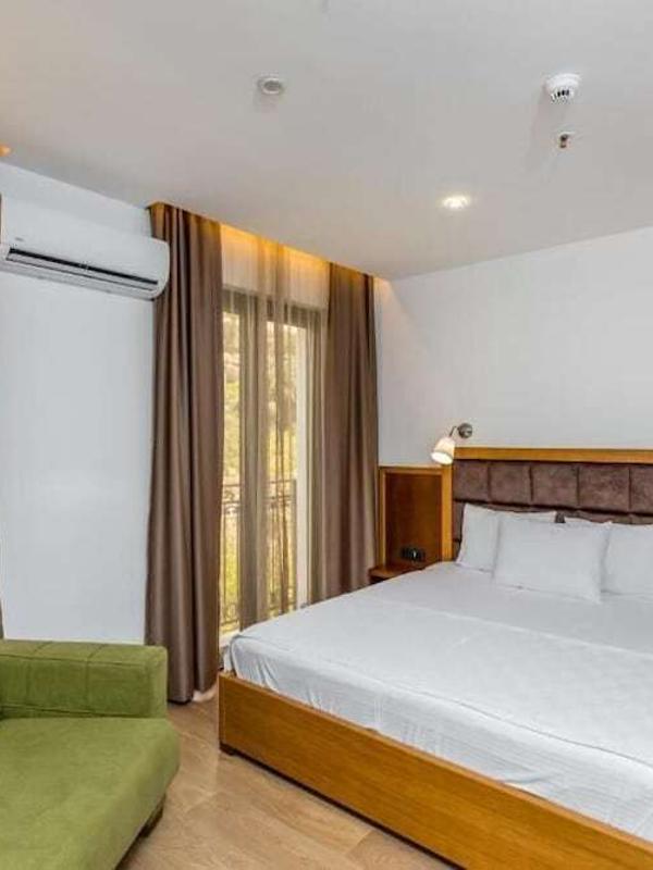 Hotel Plaza Lucice