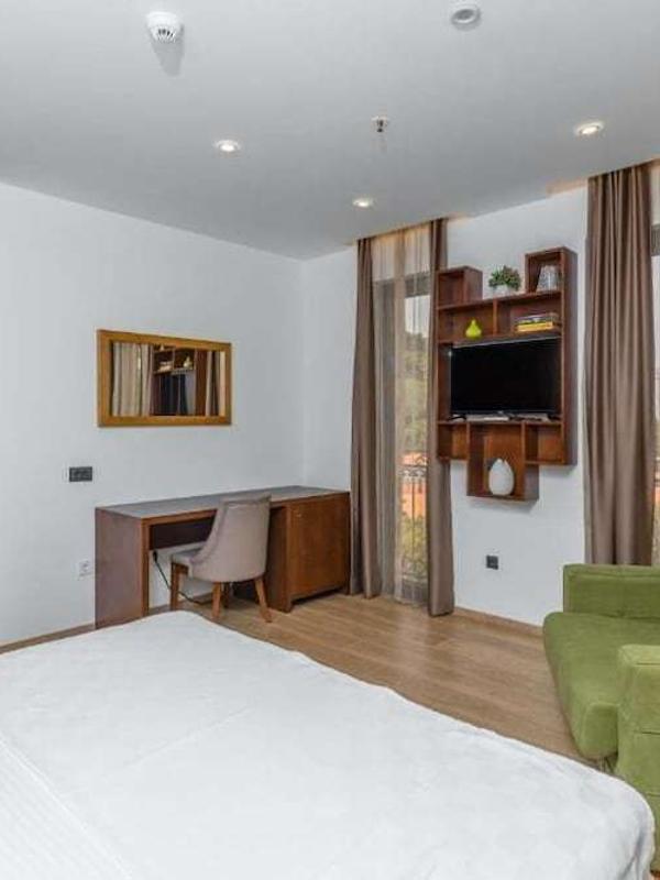 Hotel Plaza Lucice