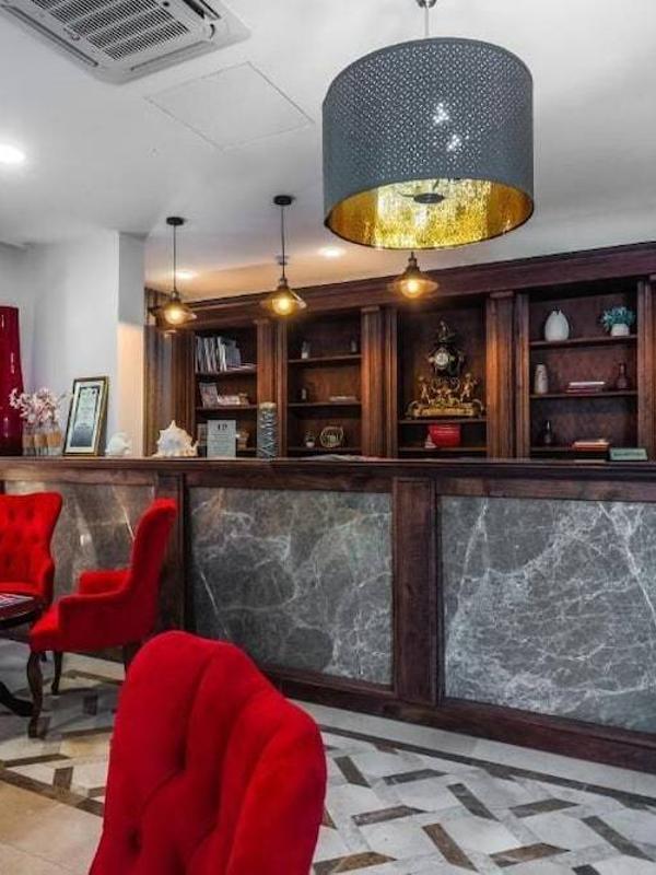 Hotel Plaza Lucice